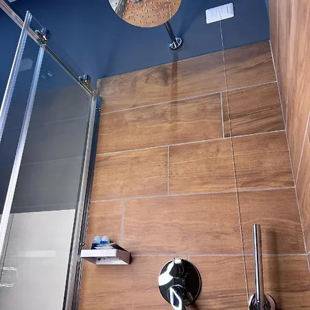 Conte Di Mola 67 住宿加早餐酒店 3*