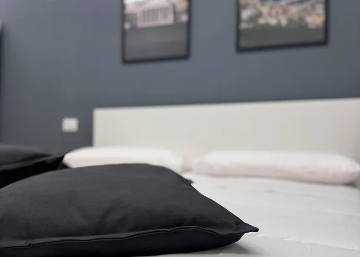 Conte Di Mola 67 Bed & Breakfast