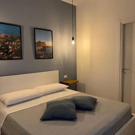 Conte Di Mola 67 Panzió Nápoly