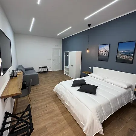 Conte Di Mola 67 Bed & Breakfast 3*