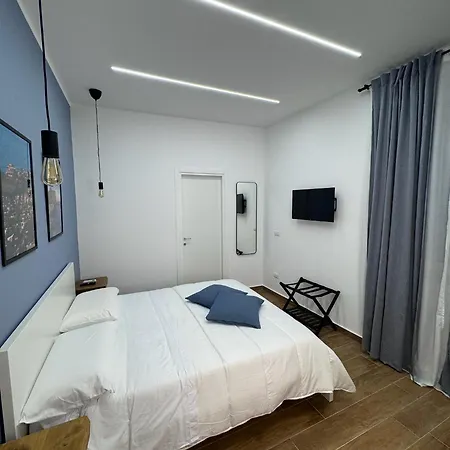 Conte Di Mola 67 Panzió *